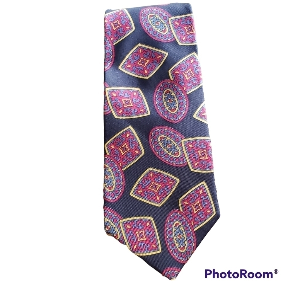 Executive Boston Tie